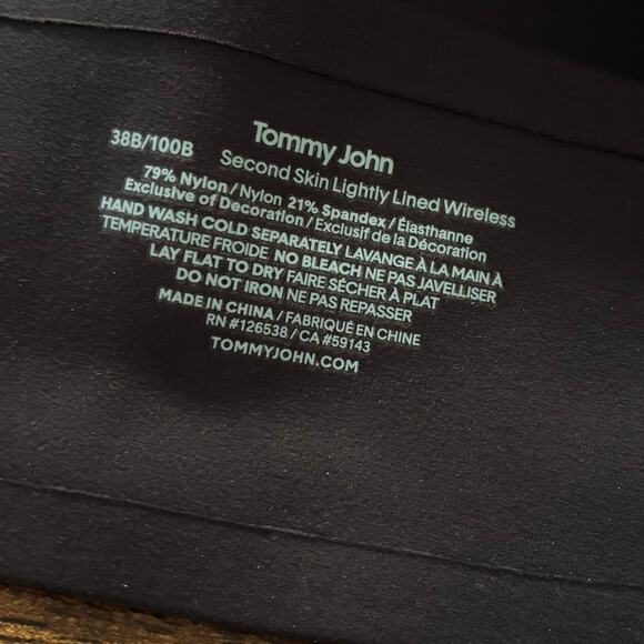 Tommy John Womens 38B Bra Second Skin Lightly Lined Wireless Molded Cup Pullover - Picture 6 of 9